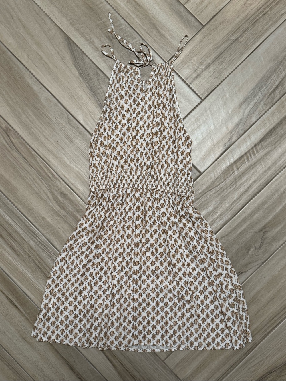 Sleeveless Beige & White Patterned Halter Dress
